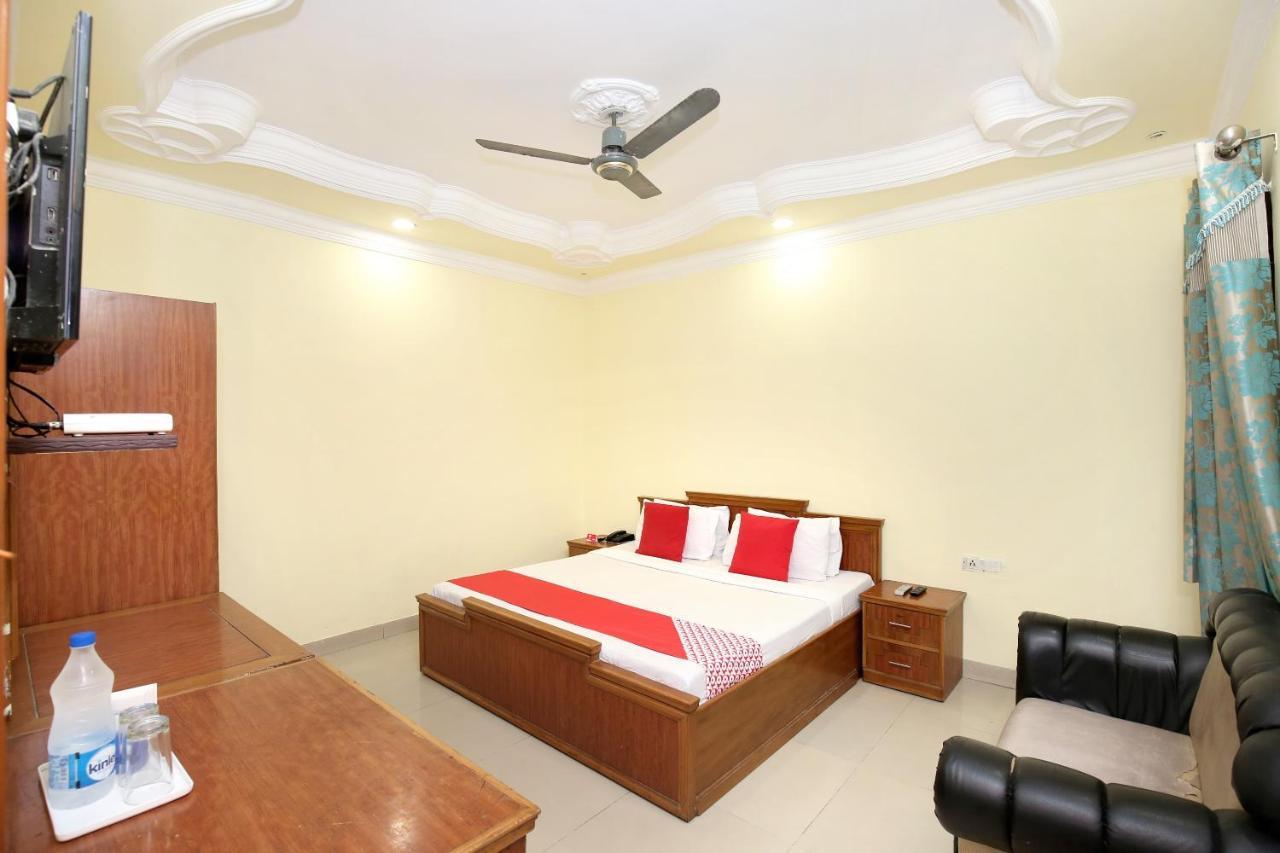 Oyo 15667 Anand 3* Amritsar