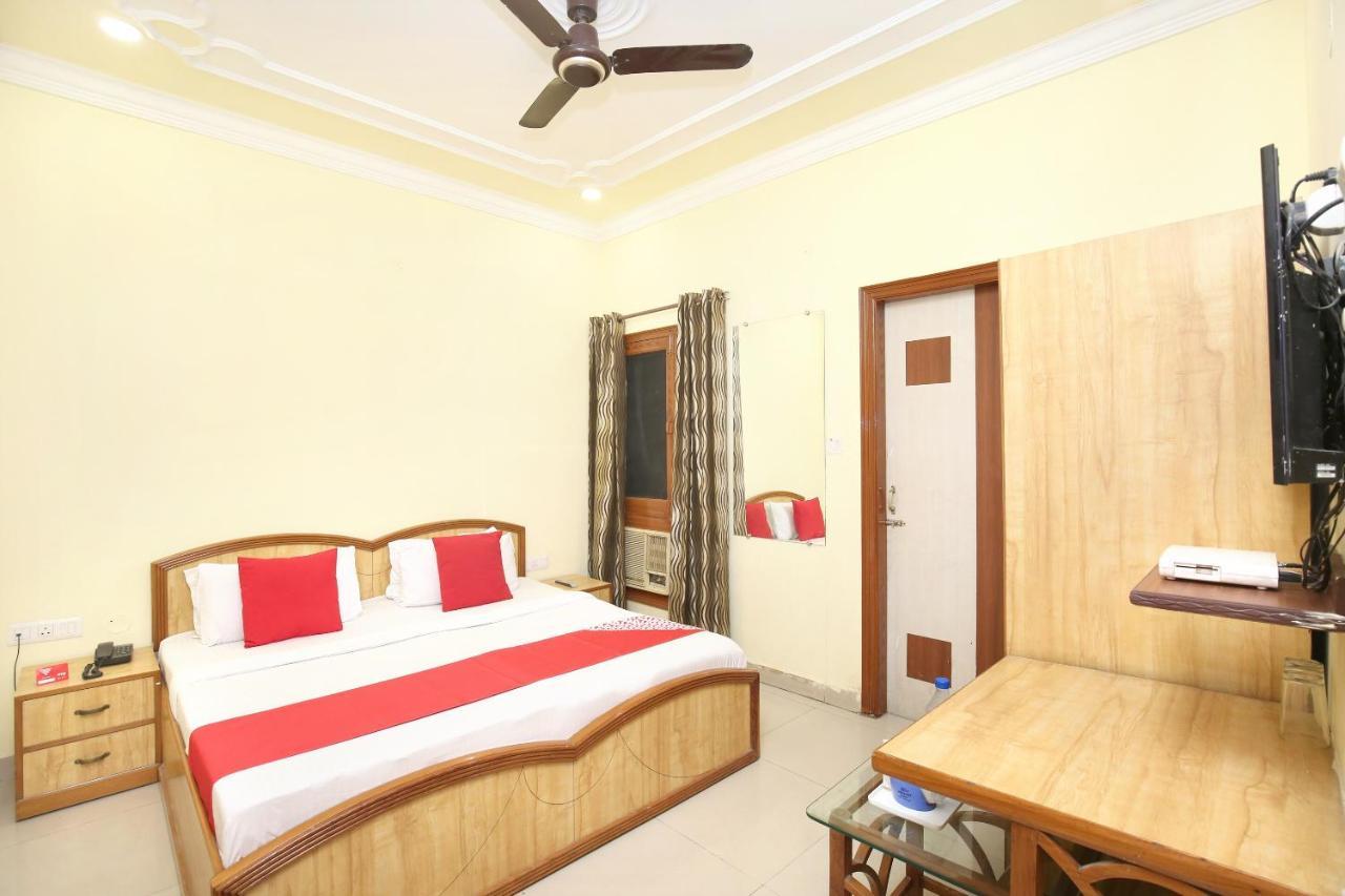 Oyo 15667 Anand
